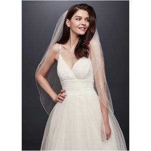 One Tier Tulle Fingertip Veil. Pencil Edge. Ivory